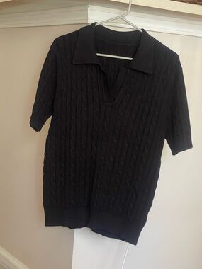 Black women’s knit shirt